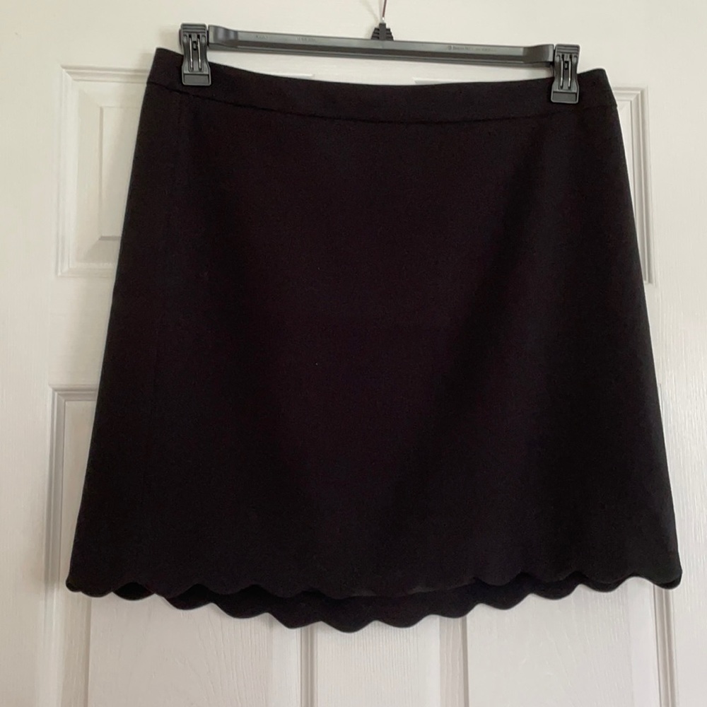NWT Black Scallop Hem Skirt
